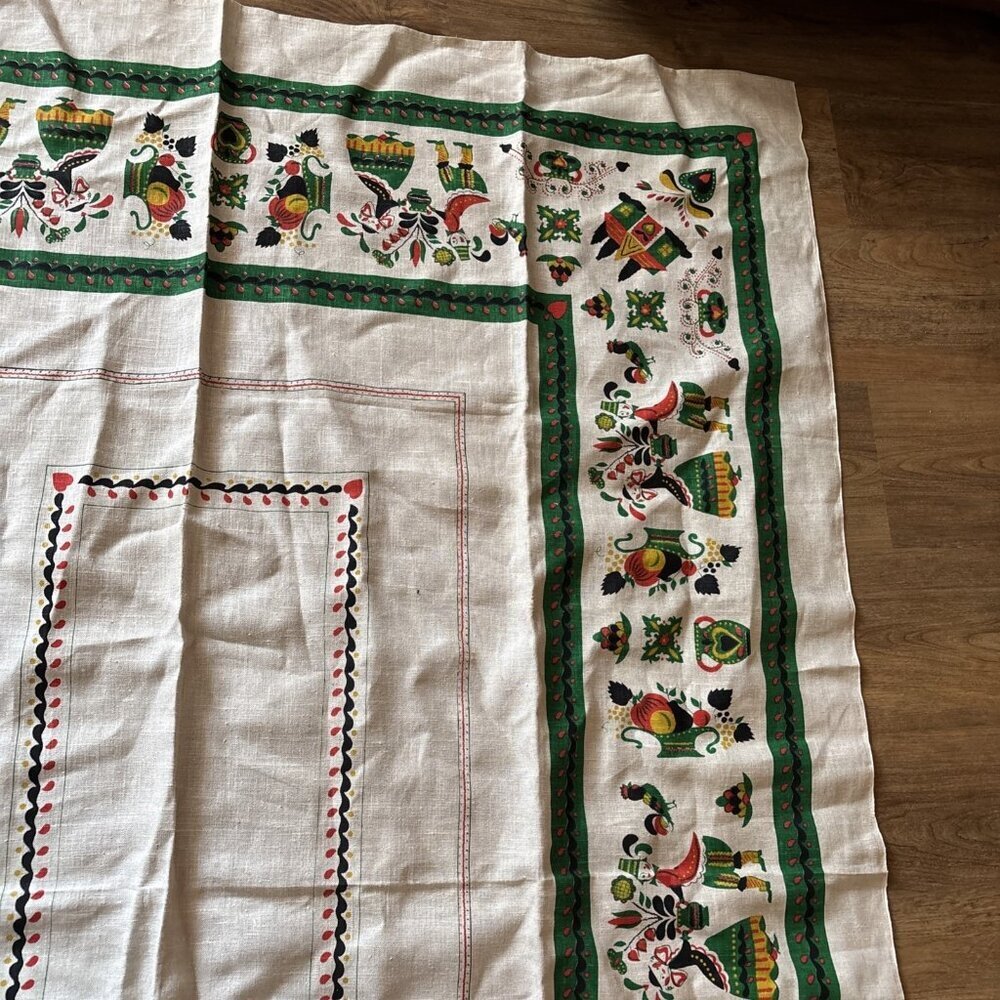 vintage pennsylvania Dutch Tablecloth Linen Size 68 X 50 Festive Green & Beige - Picture 6 of 7